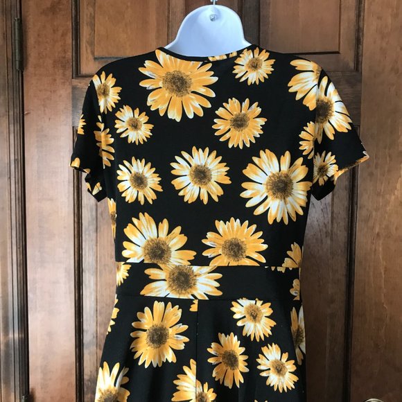 MS Basic Black w/Golden Yellow & White Sunflowers Dress Large - Picture 10 of 14